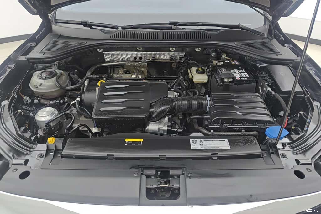 Volkswagen Lavida, 2024 10