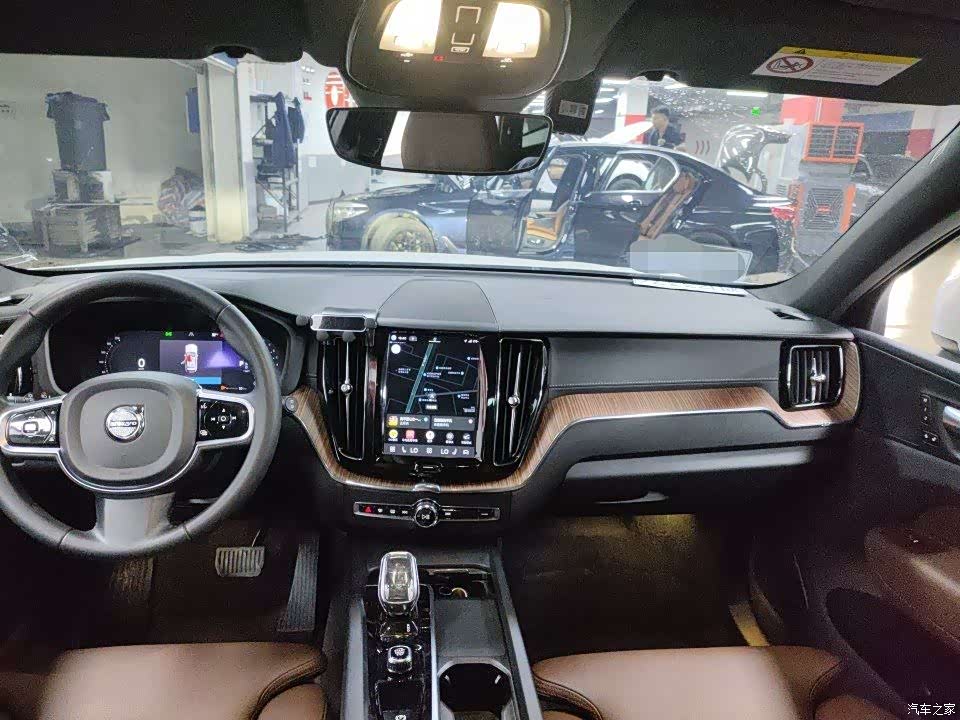 Volvo XC60, 2021 все фото