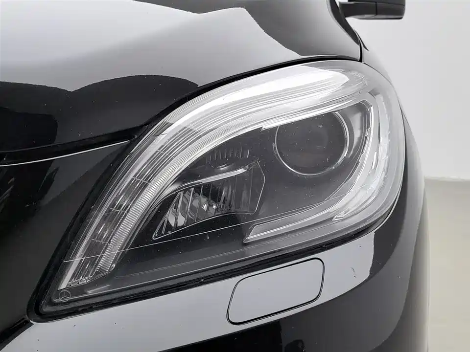 Mercedes-Benz M class