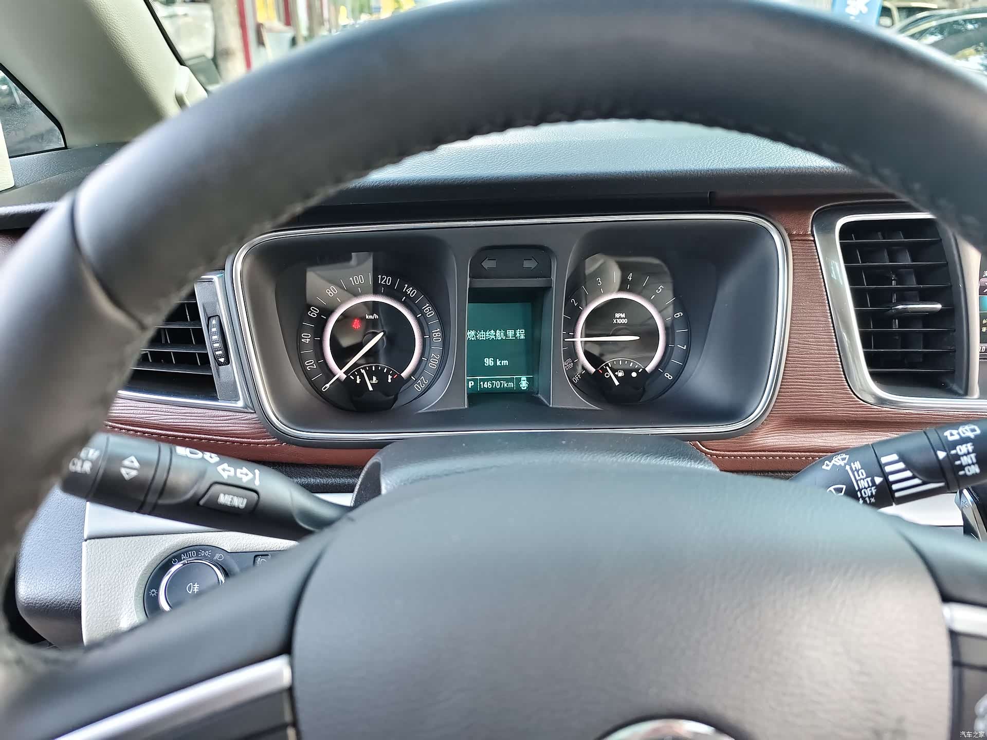 Buick GL8, 2017 11
