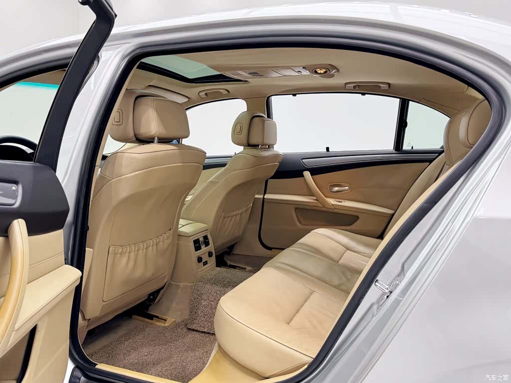 BMW 5 Series, 2008 8