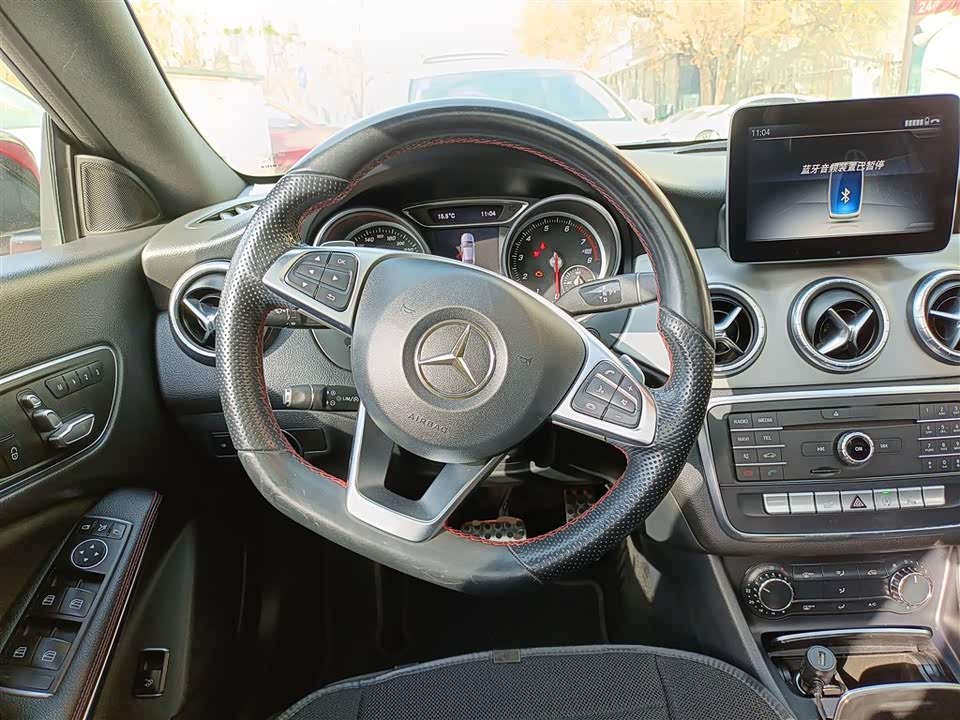 Mercedes-Benz CLA