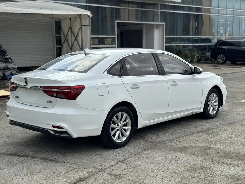 Roewe i6
