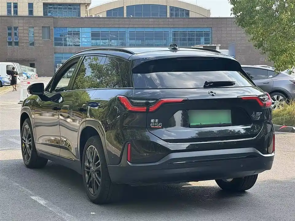 NIO ES6