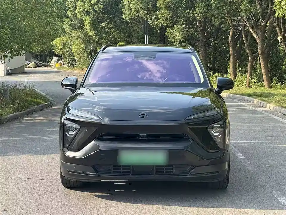 NIO ES6