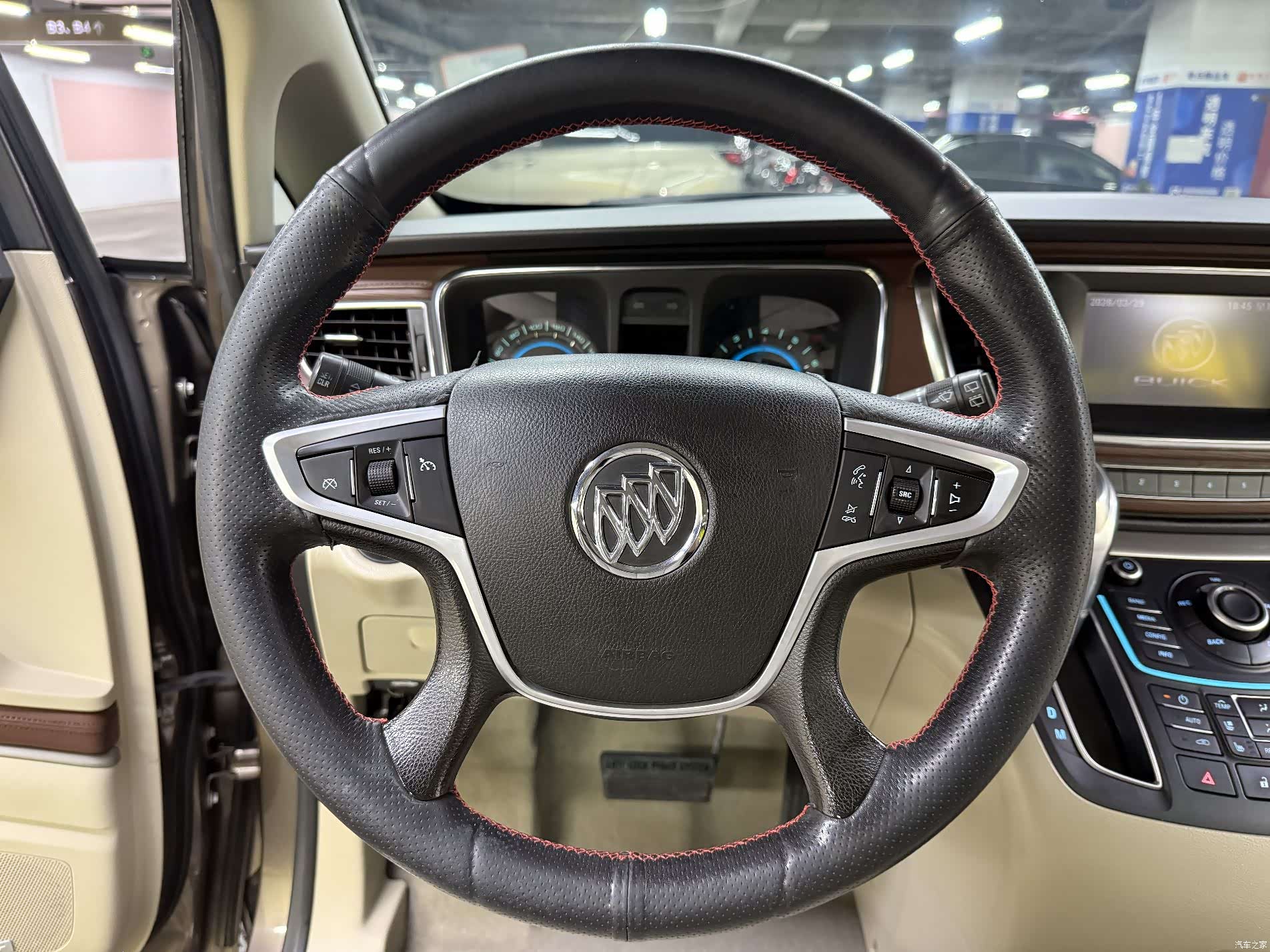 Buick GL8, 2015 40