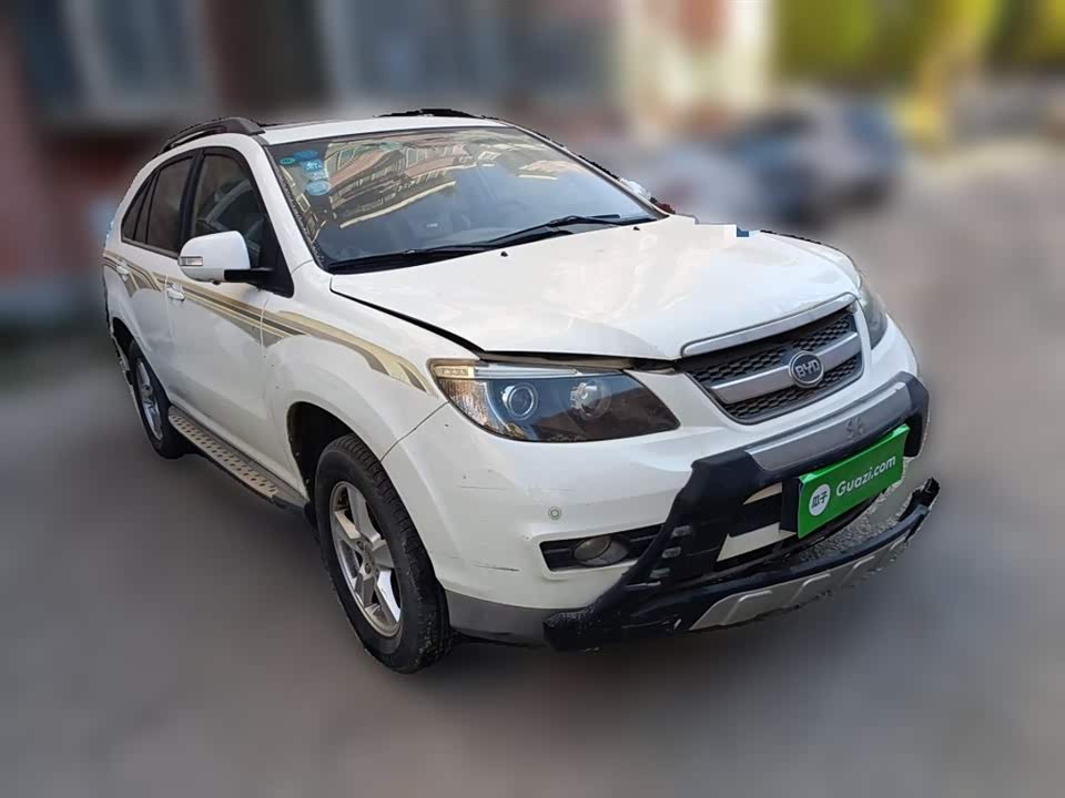 BYD S6