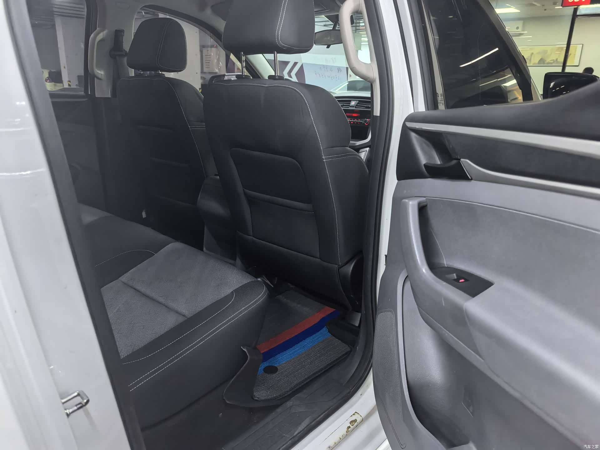 Maxus T60, 2021 14