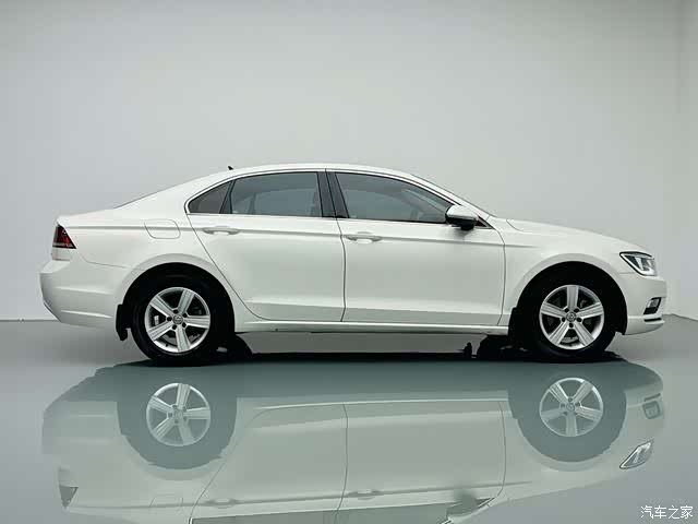 Volkswagen Lamando, 2016 15