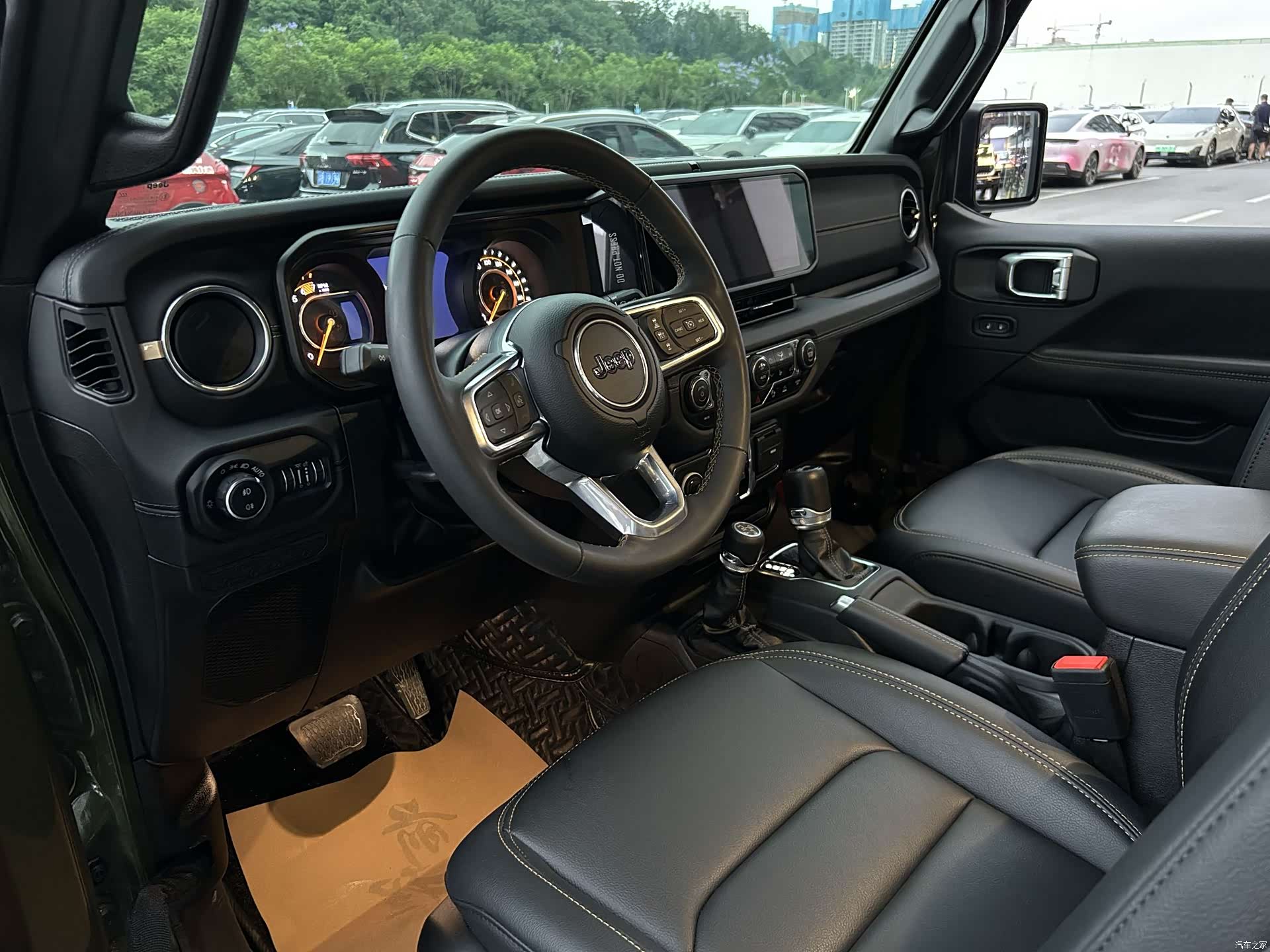 Jeep Wrangler, 2024 11