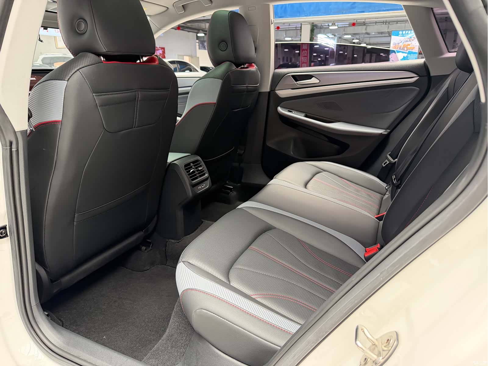 Volkswagen Lamando, 2023 9