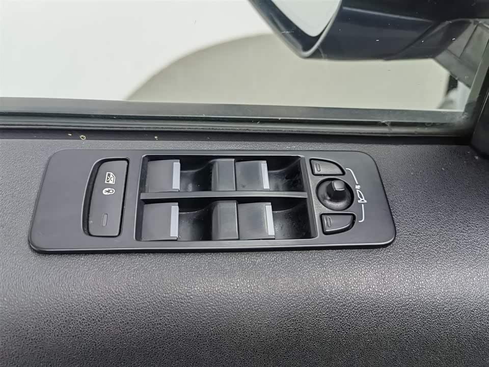 Land Rover Discover sports