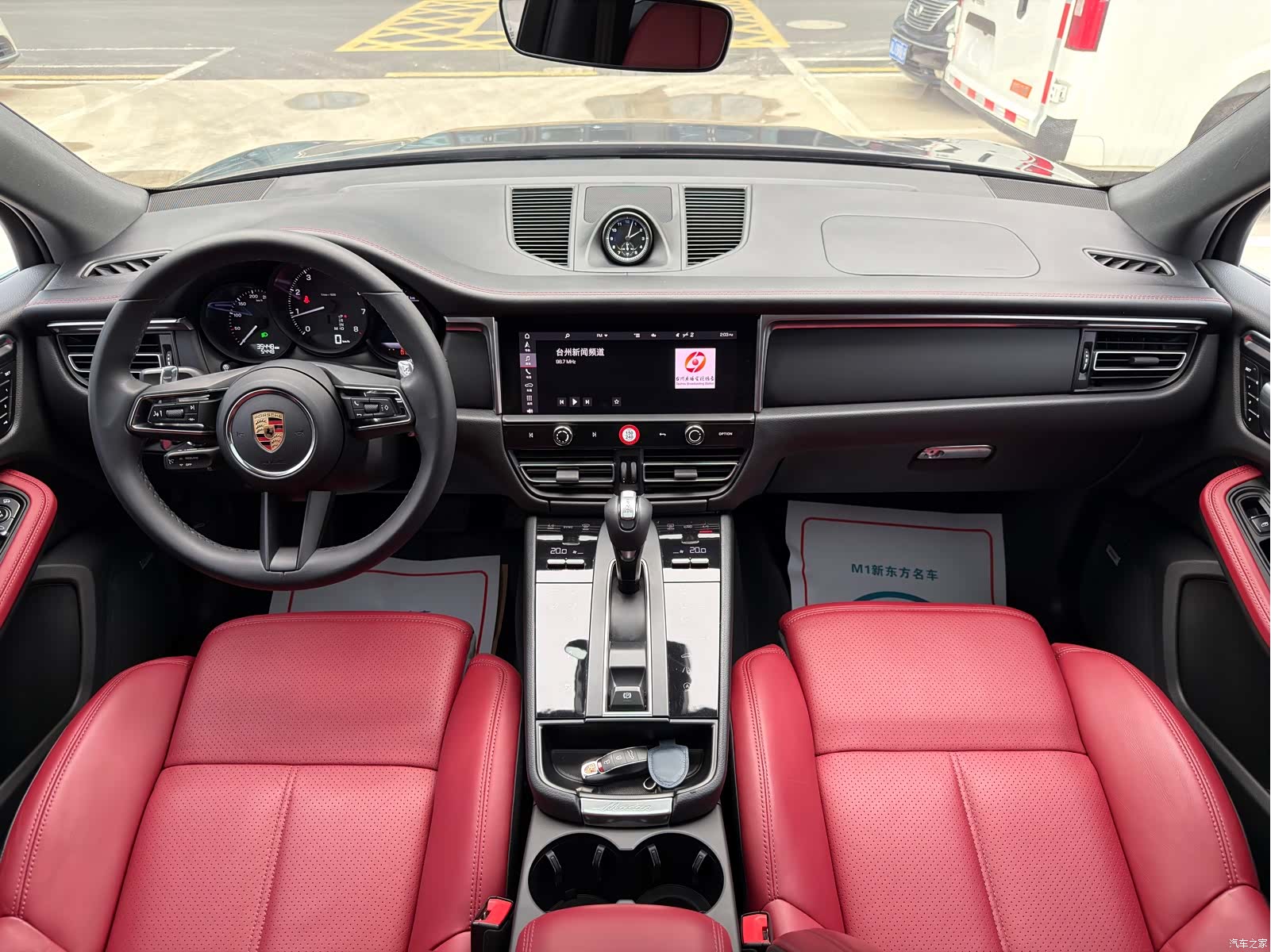 Porsche Macan, 2024 9