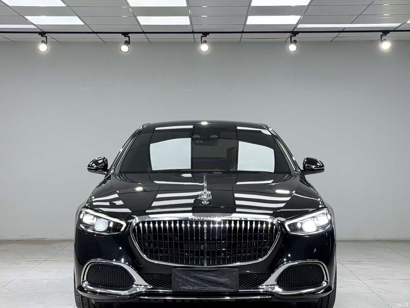 Maybach S-Class, 2023 1