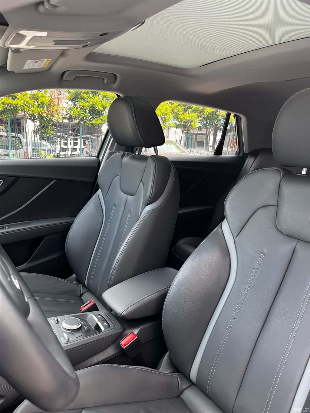 Audi Q2L, 2024 16