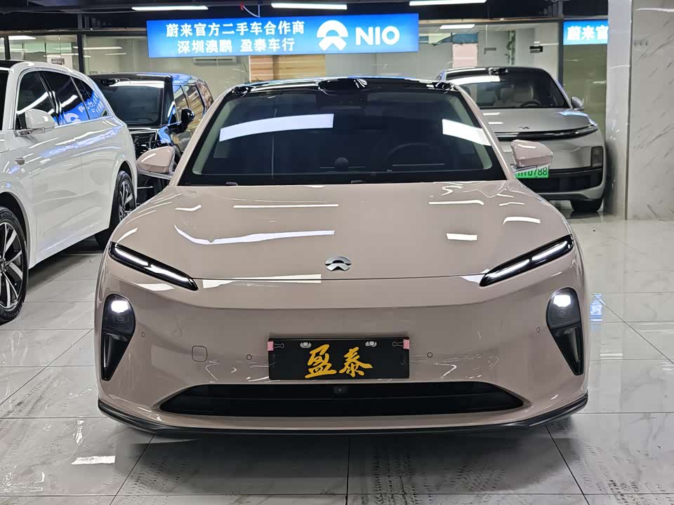 NIO ET5