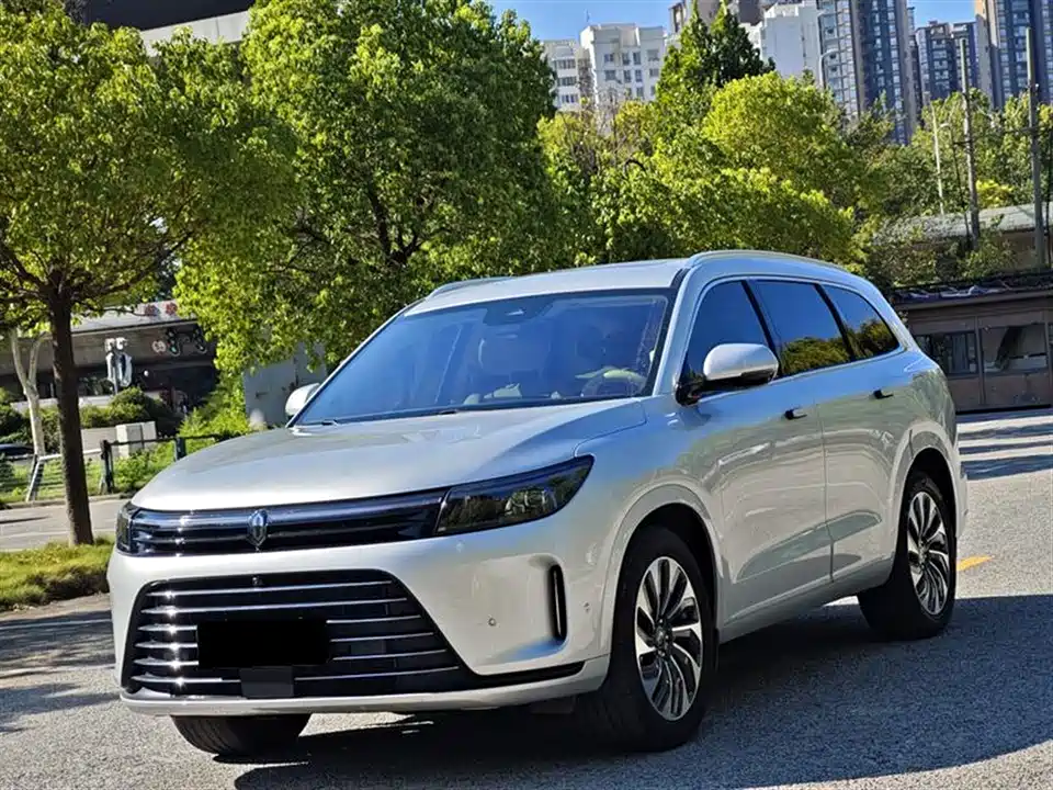 AITO Ask the world M7