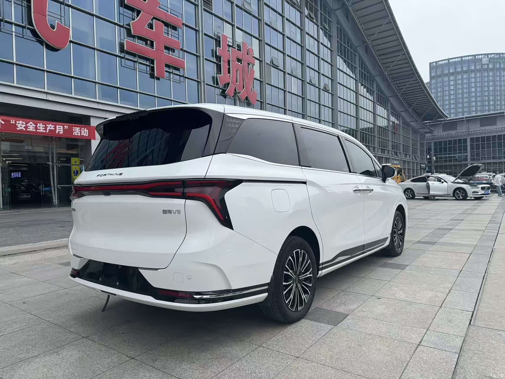 DongFeng V9, 2024 6
