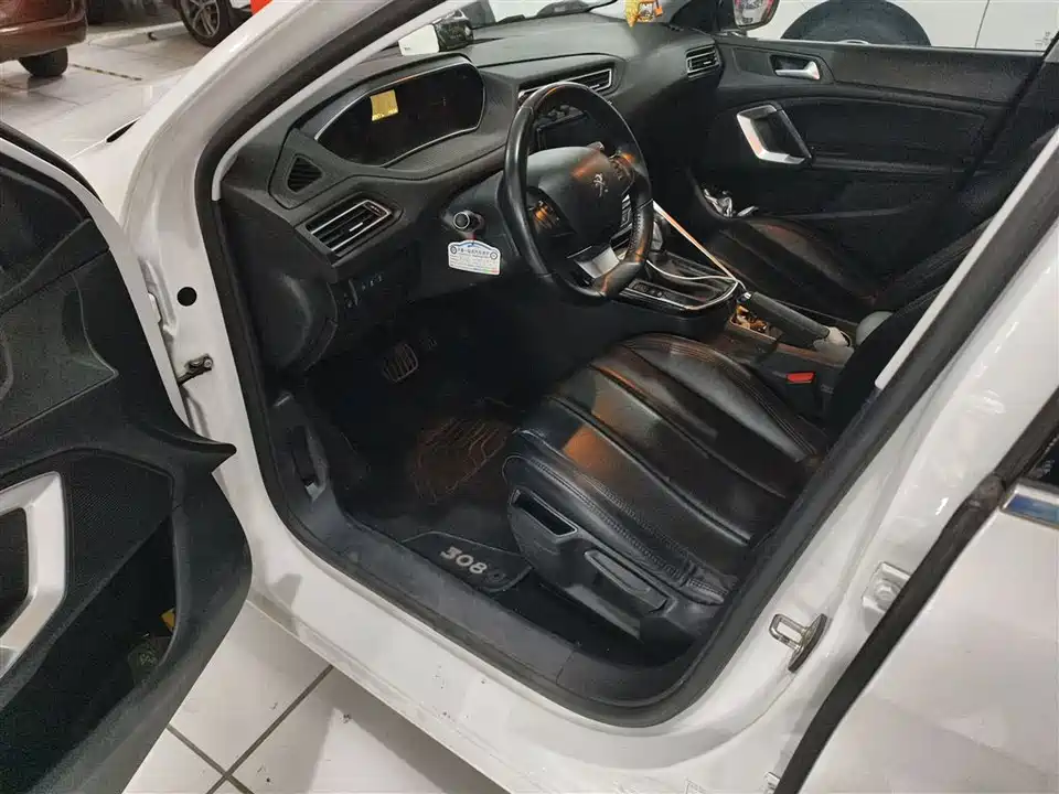 Peugeot 308