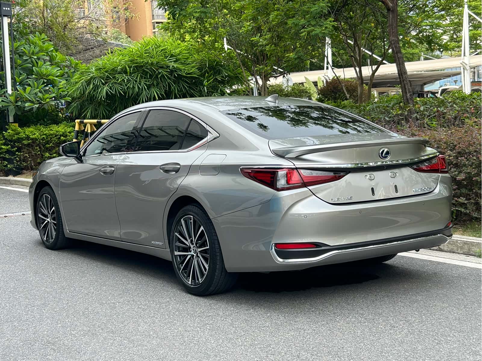 Lexus ES, 2022 6