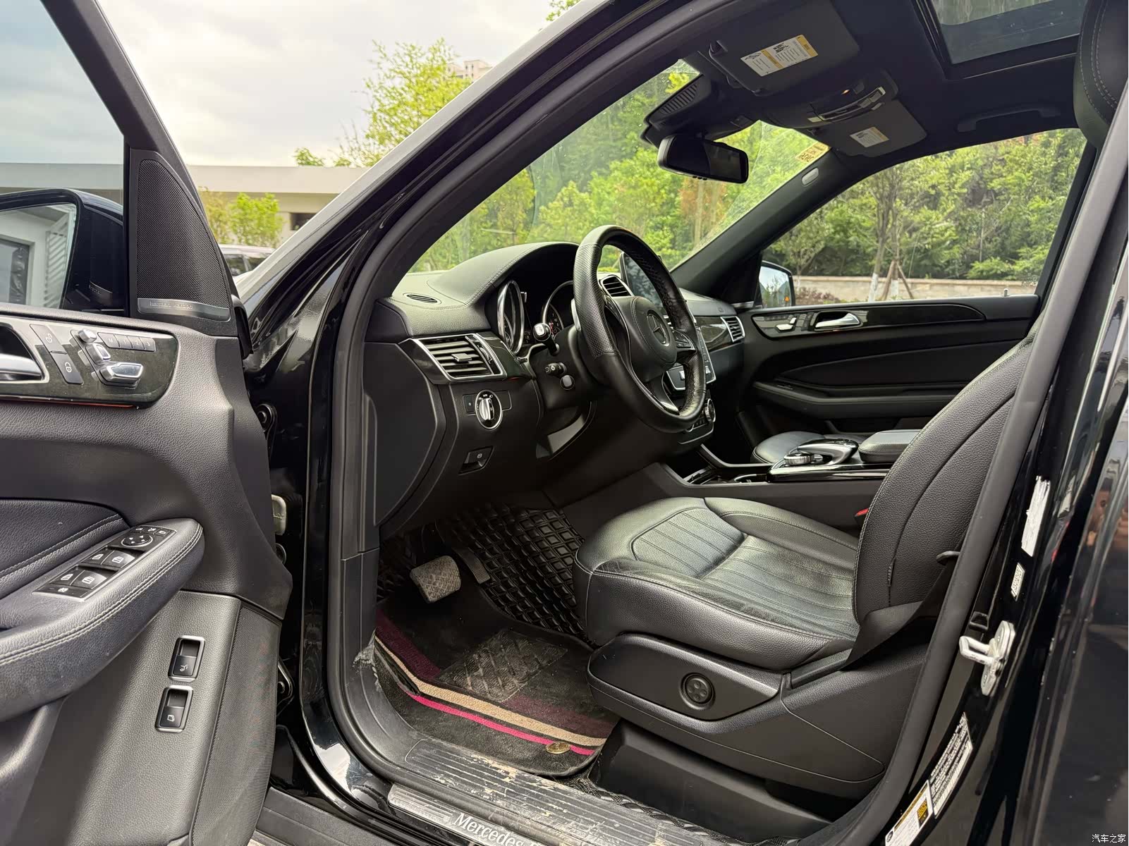 Mercedes-Benz GLS, 2018 8