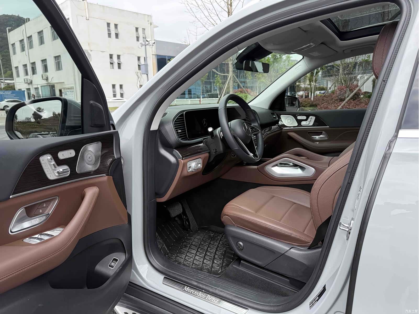 Mercedes-Benz GLE, 2024 11