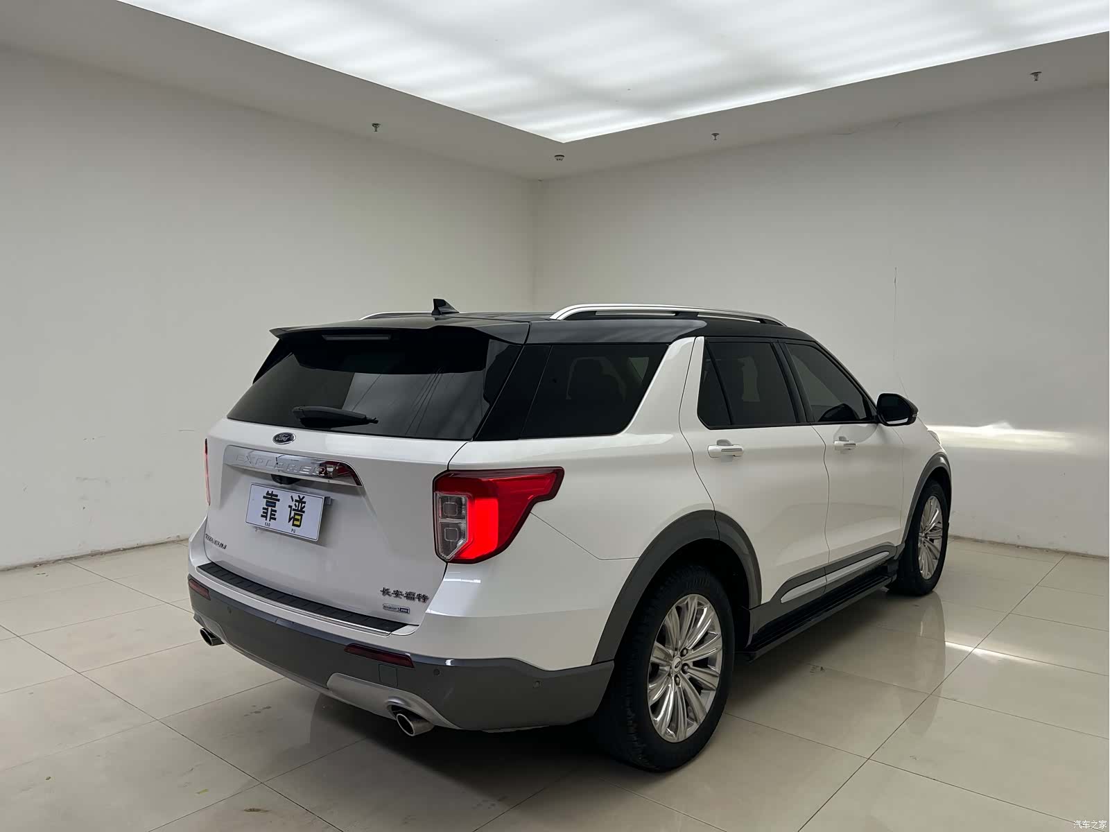 Ford Explorer, 2021 6