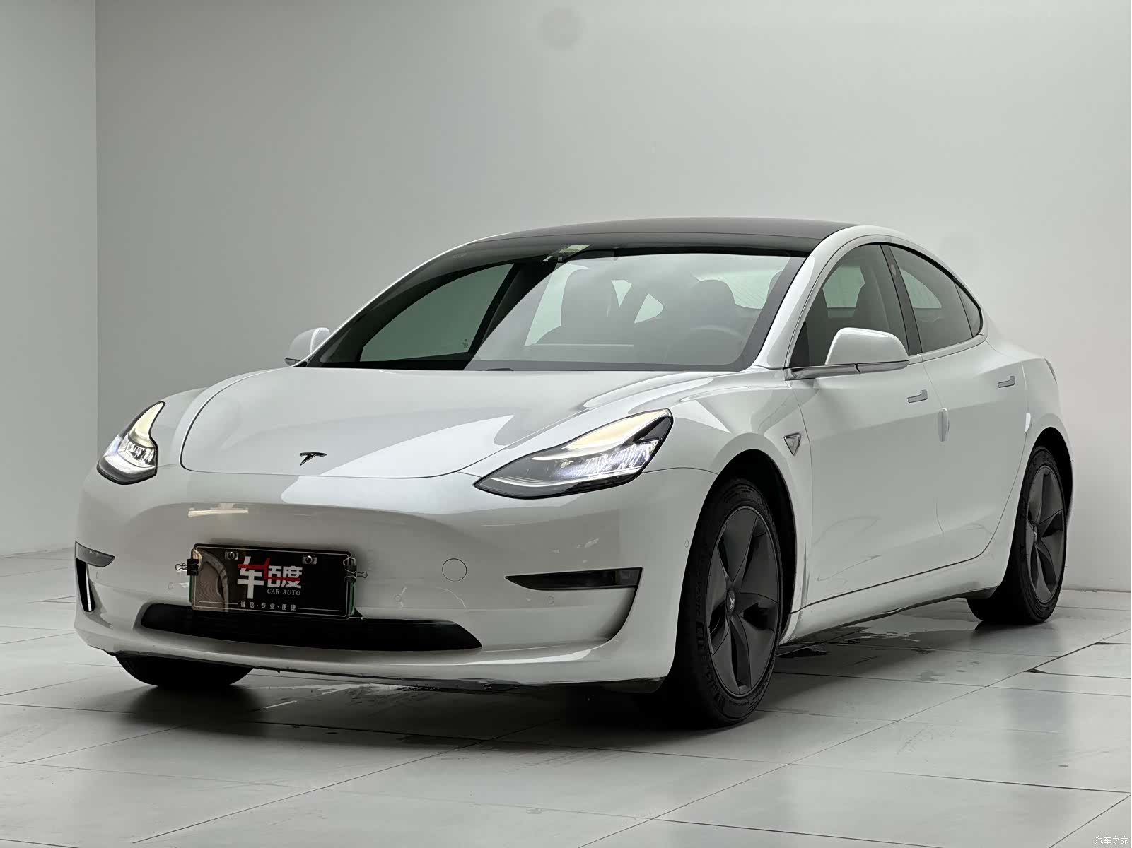 Tesla Model 3, 2019 1