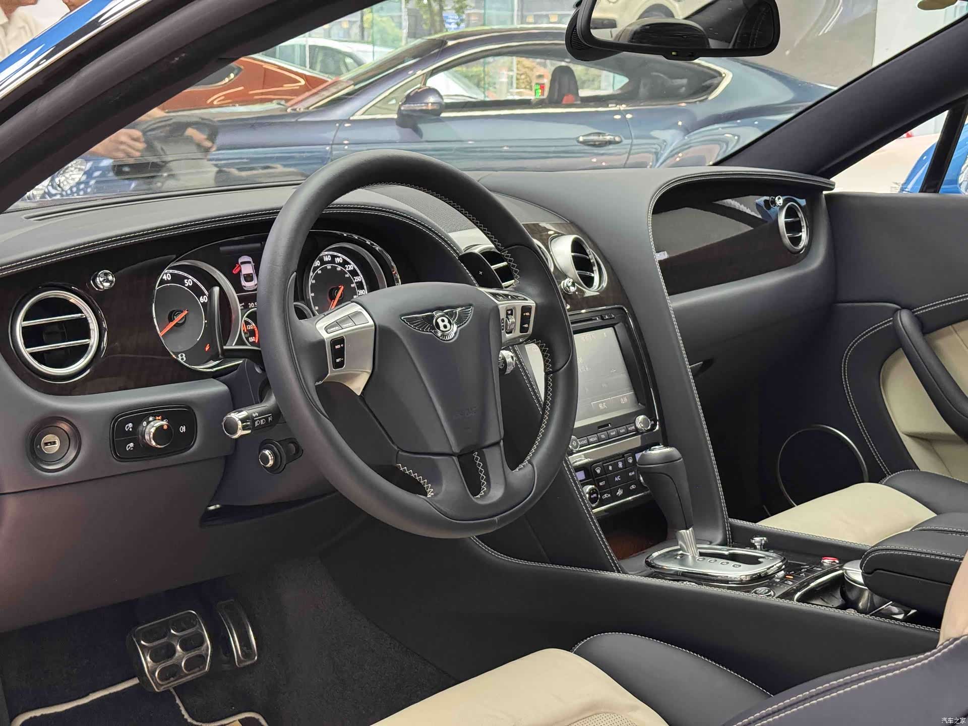 Bentley Continental GT, 2015 7