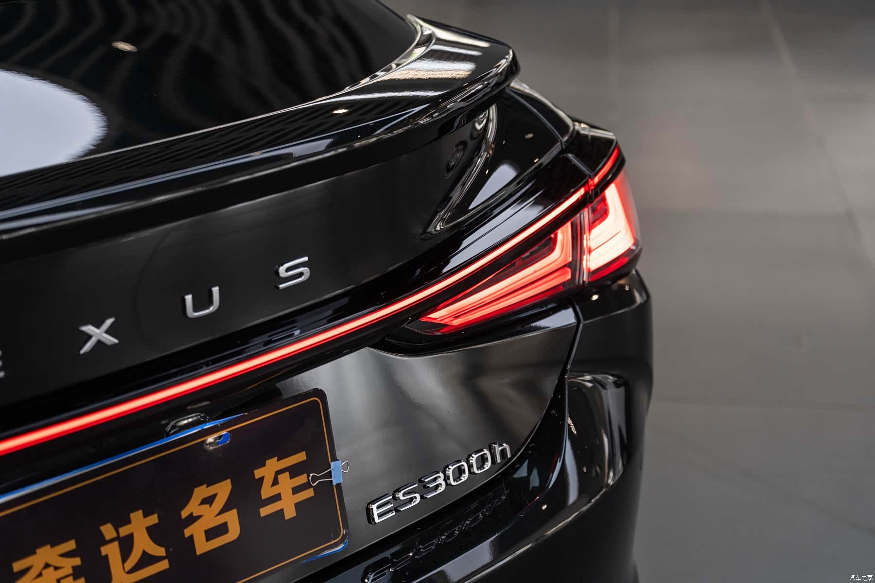 Lexus ES, 2025 7