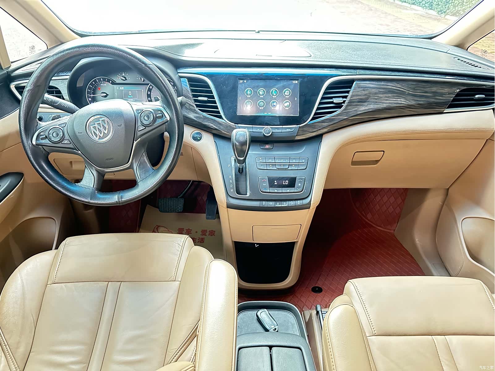 Buick GL8, 2018 7