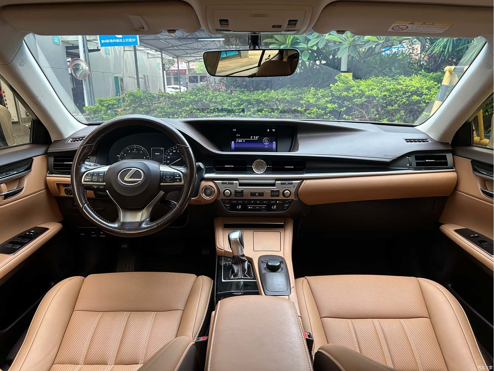 Lexus ES, 2017 12