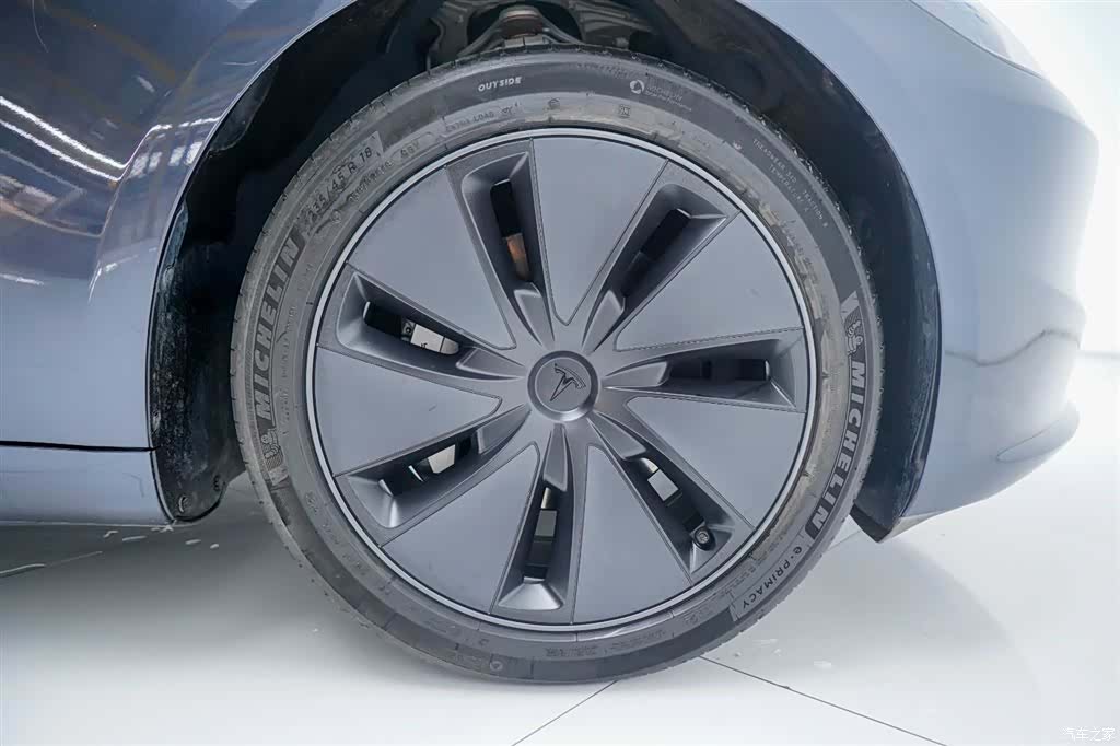 Tesla Model 3, 2024 22