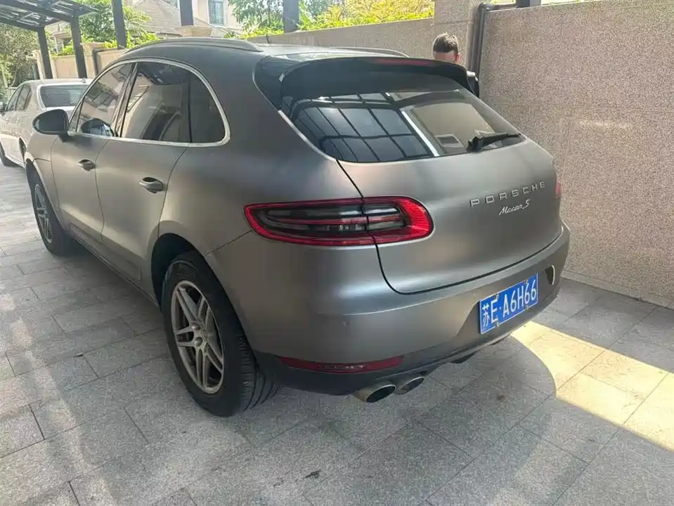 Porsche Macan