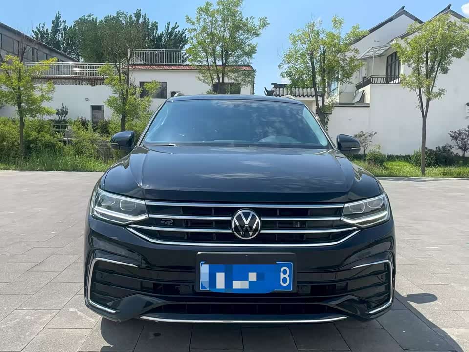 Volkswagen Tiguan L