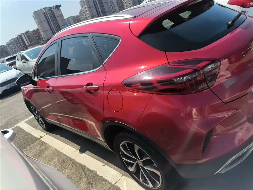 Geely Emgrand GS