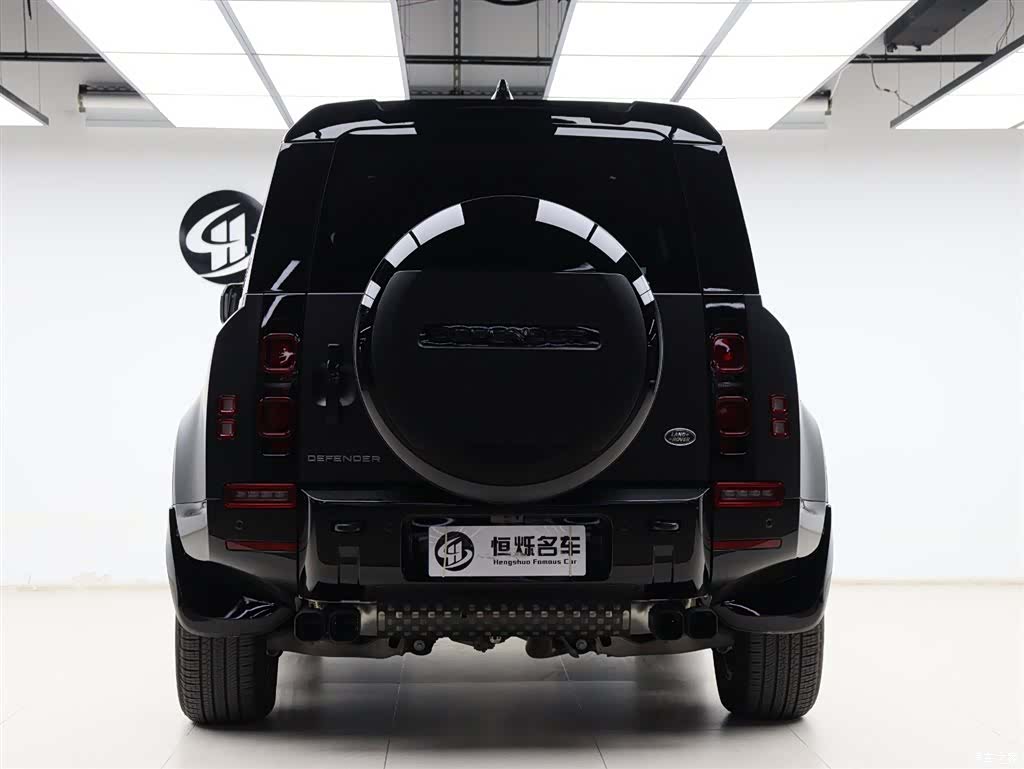 Land Rover Defender, 2024 27