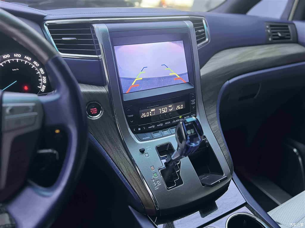 Toyota Alphard, 2011 8