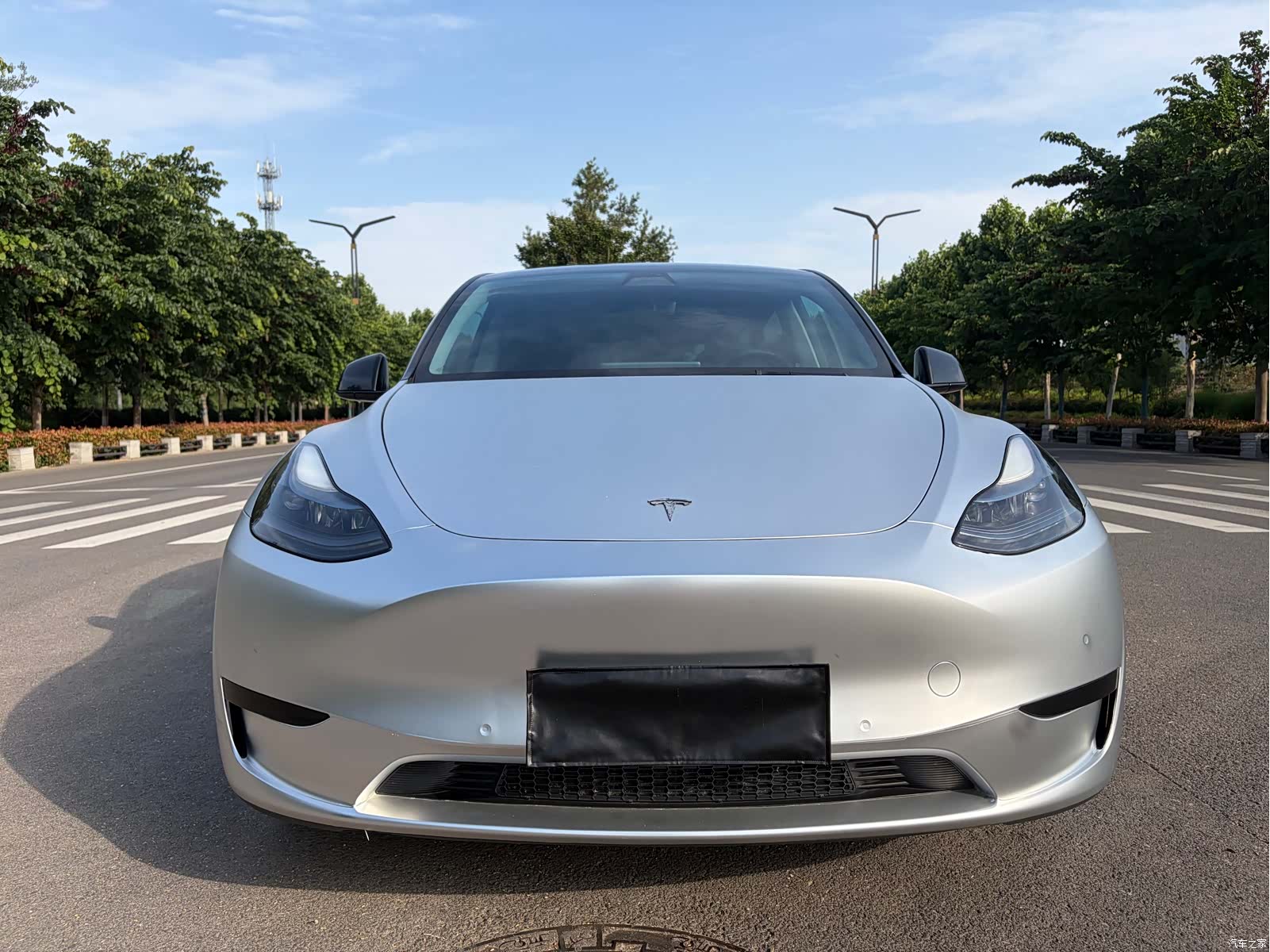 Tesla Model Y, 2023 1