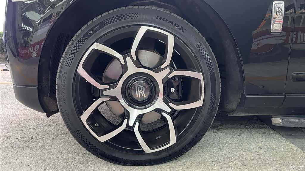 Rolls-Royce Cullinan, 2021 11
