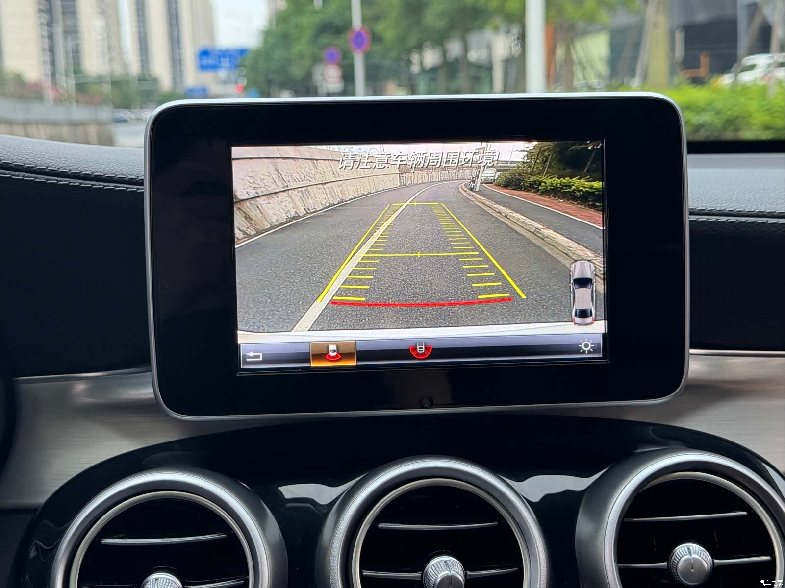 Mercedes-Benz GLC, 2019 16