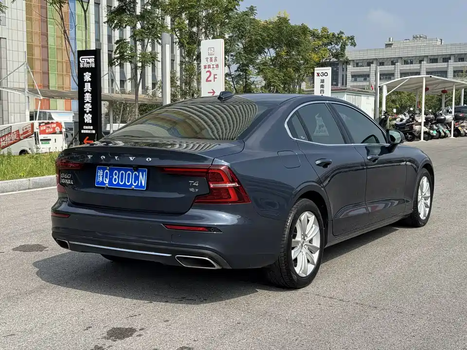 Volvo S60