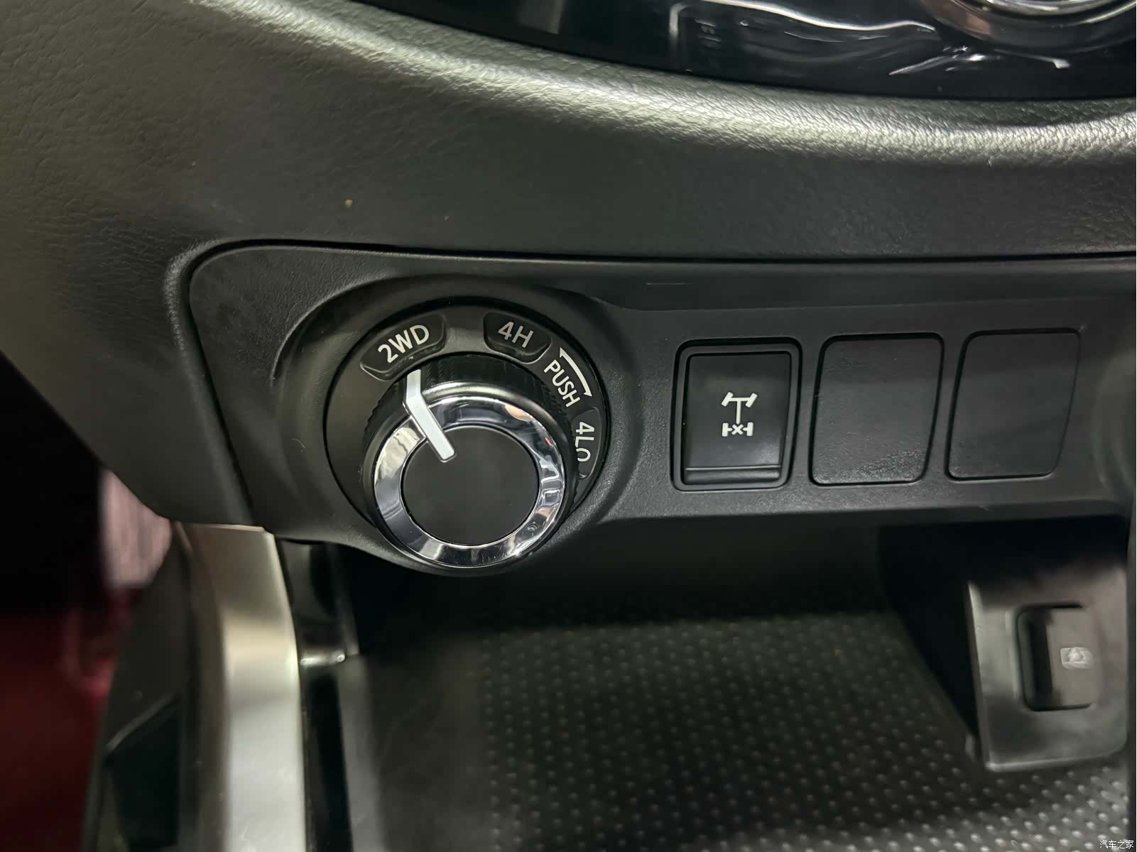 Nissan Terra, 2022 22