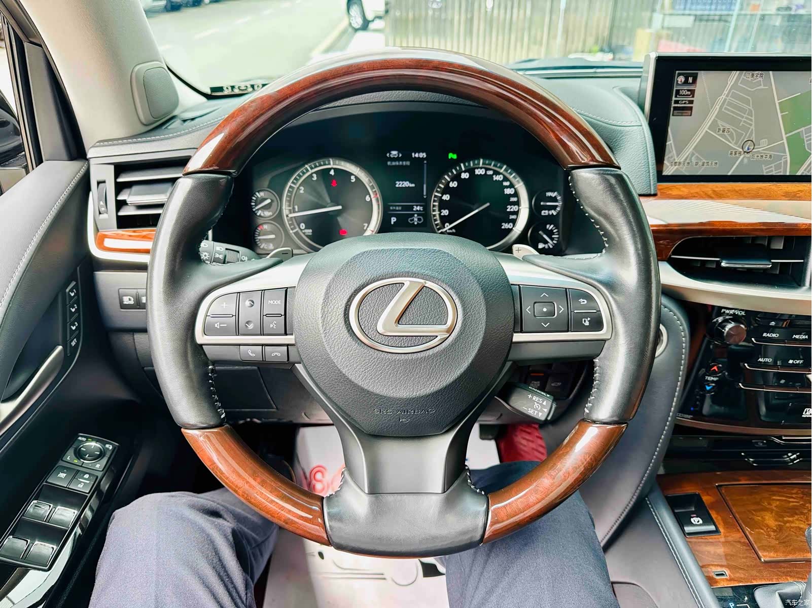 Lexus LX, 2021 7