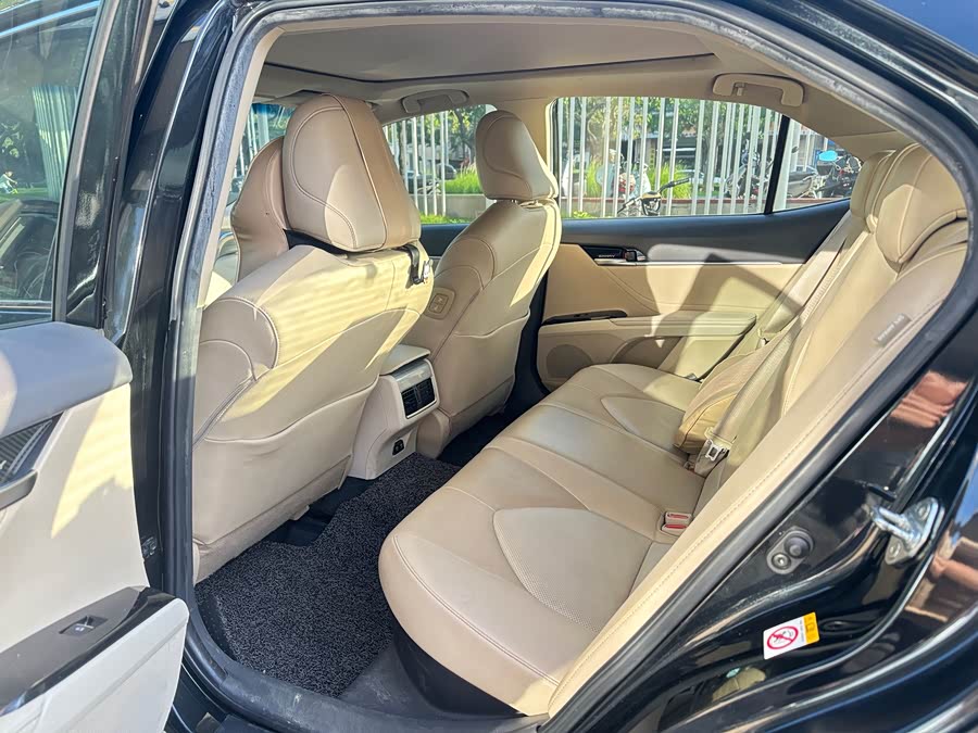 Toyota Camry 2019, фото 7