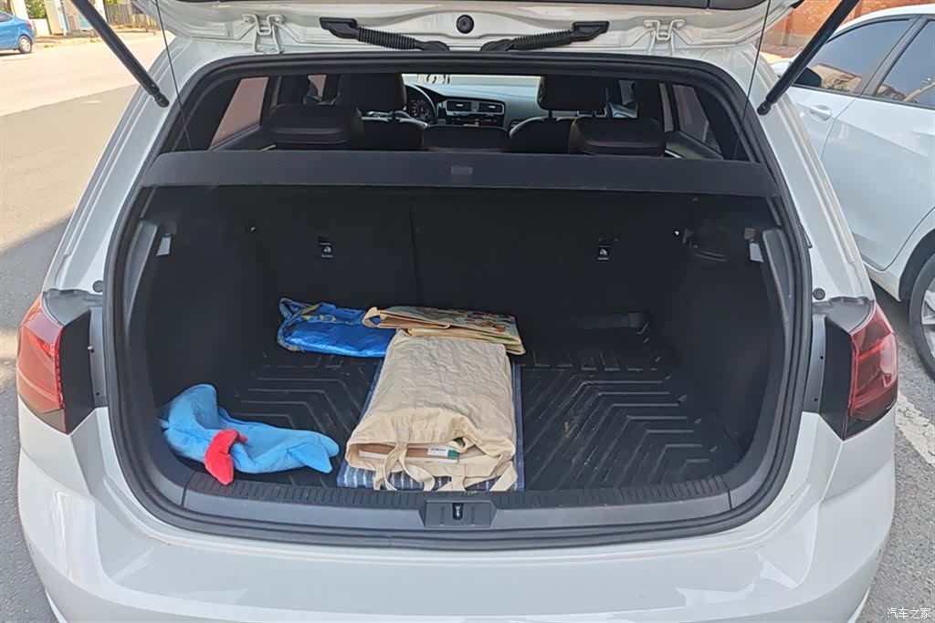 Volkswagen Golf, 2018 4