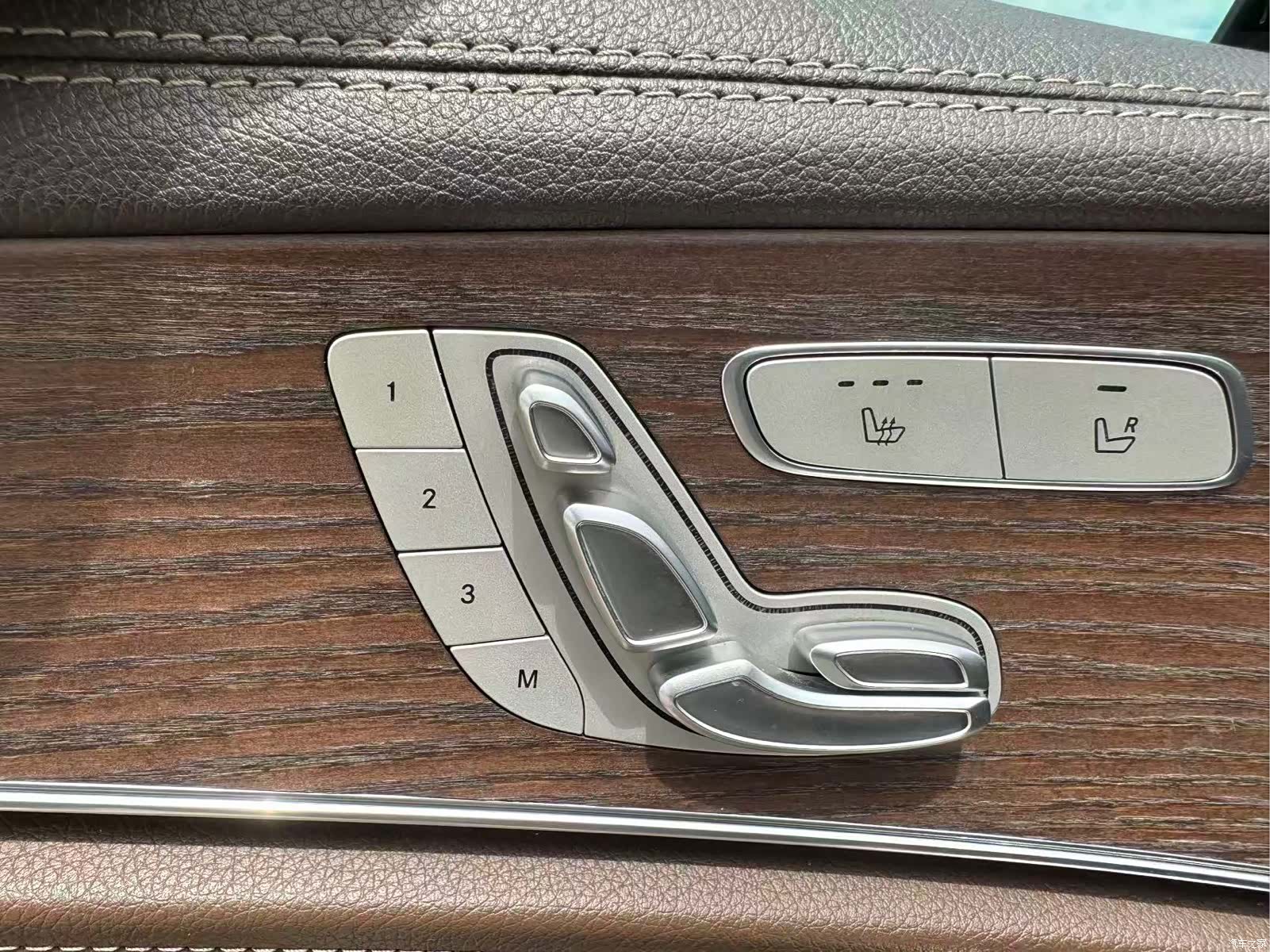 Mercedes-Benz E-Class, 2021 12