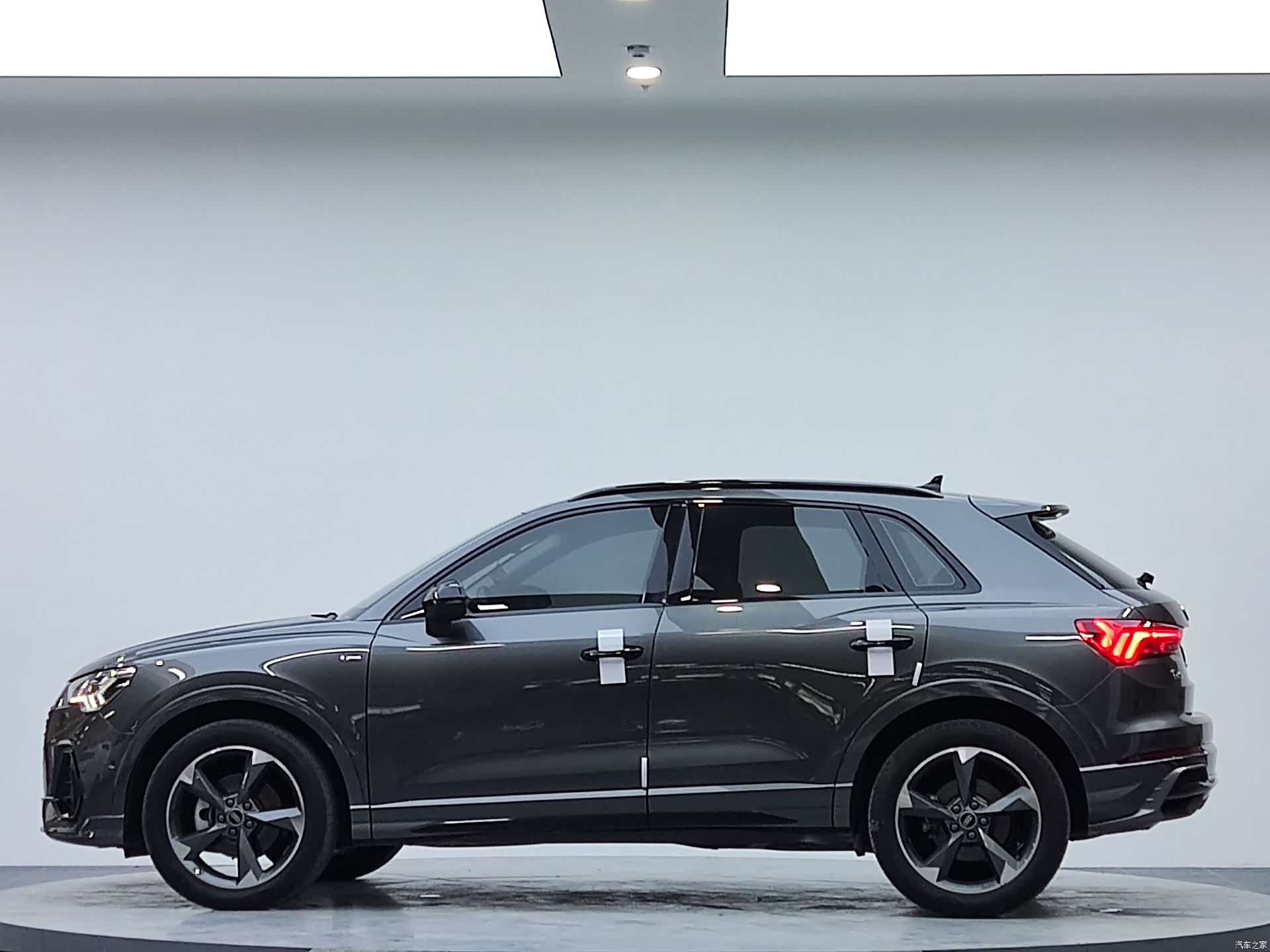 Audi Q3, 2023 все фото