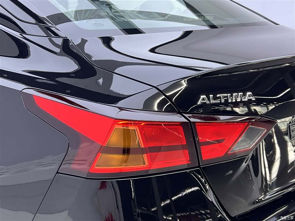 Nissan Teana, 2026 10