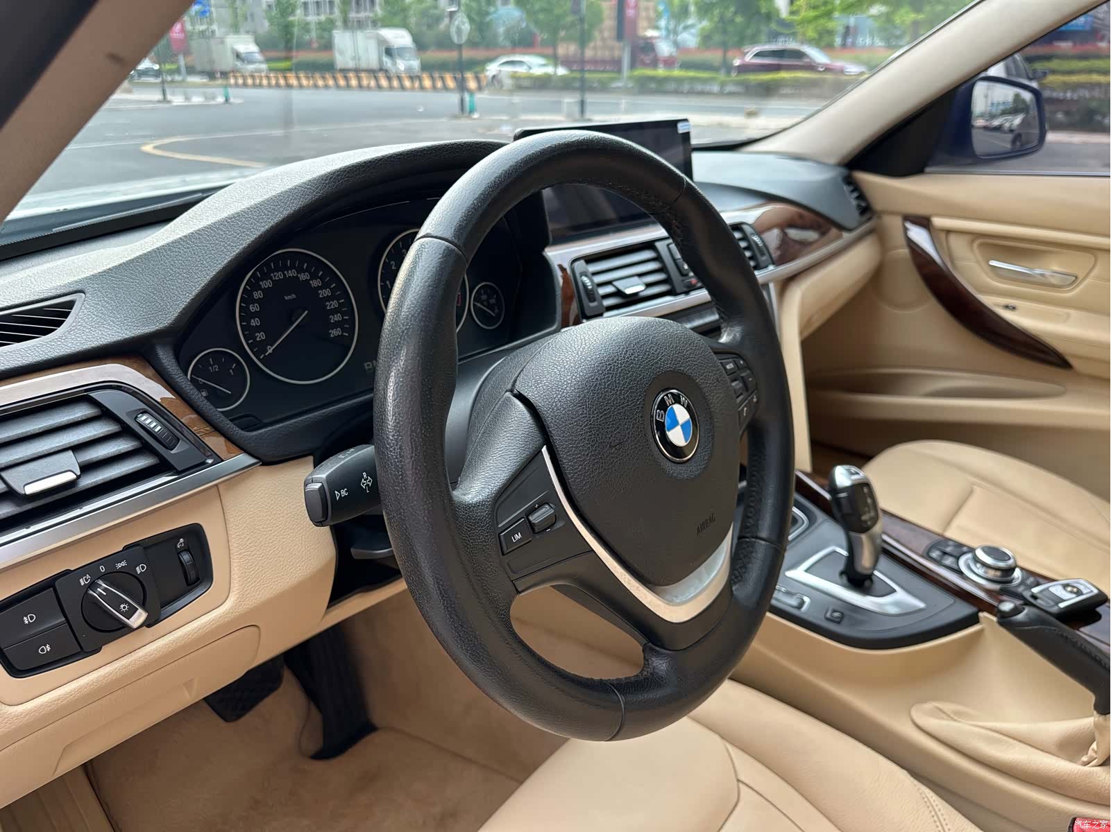 BMW 3 Series, 2012 16